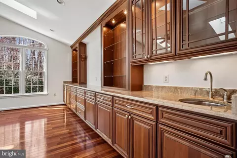 Entry Way - 2126 Docket Ln, Vienna, VA 22181 photo 5 of 6