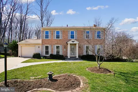 Exterior - 2126 Docket Ln, Vienna, VA 22181 photo 11 of 12