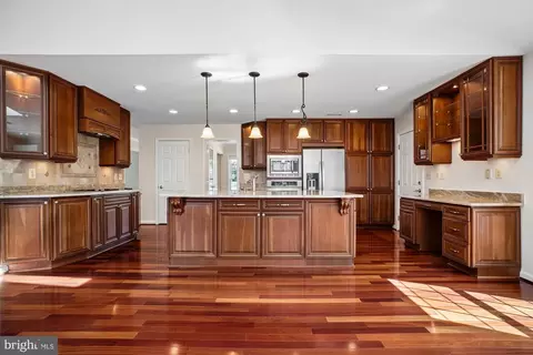Kitchen - 2126 Docket Ln, Vienna, VA 22181 photo 2 of 6