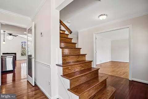 Entry Way - 2126 Docket Ln, Vienna, VA 22181 photo 3 of 6