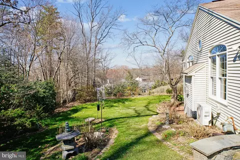 Exterior - 2126 Docket Ln, Vienna, VA 22181 photo 7 of 12