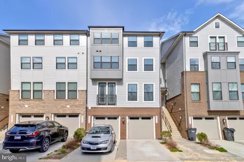 2376 Stella Pl #19, Alexandria, VA 22303