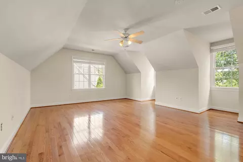 Bedroom - 6238 Linway Ter, Mclean, VA 22101 photo 8 of 9