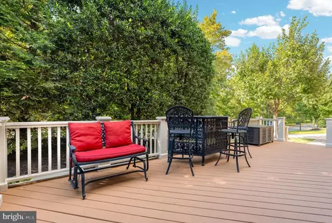 Exterior - 6238 Linway Ter, Mclean, VA 22101 photo 3 of 9