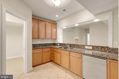 Kitchen - 6238 Linway Ter, Mclean, VA 22101 photo 9 of 9