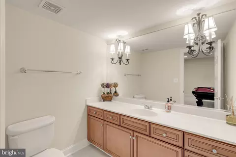Bath - 6238 Linway Ter, Mclean, VA 22101 photo 11 of 14