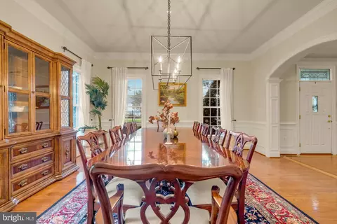 Dining - 6238 Linway Ter, Mclean, VA 22101 photo 3 of 4