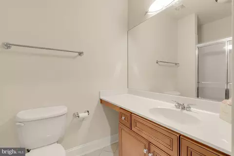 Bath - 6238 Linway Ter, Mclean, VA 22101 photo 10 of 14