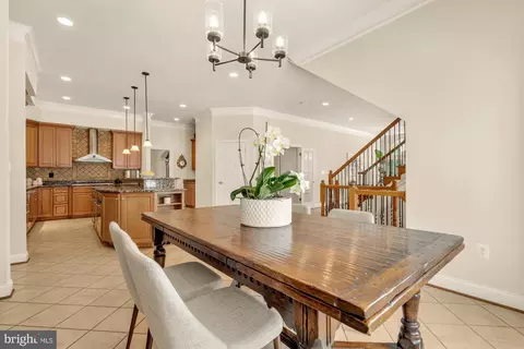 Dining - 6238 Linway Ter, Mclean, VA 22101 photo 2 of 4