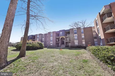 8310 Tobin Rd #21, Annandale, VA 22003