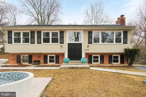 3412 Knox Rd, Annandale, VA 22003