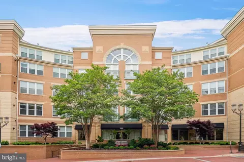 12000 Market St #371, Reston, VA 20190