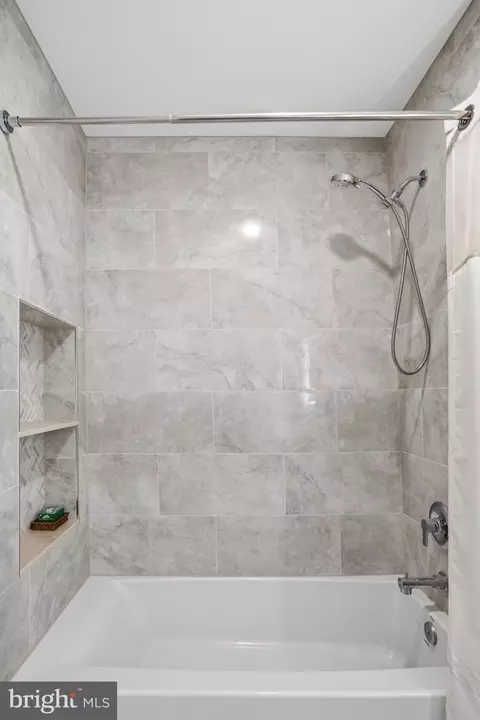 Bath - 1156 Fieldview Dr, Reston, VA 20194 photo 9 of 15
