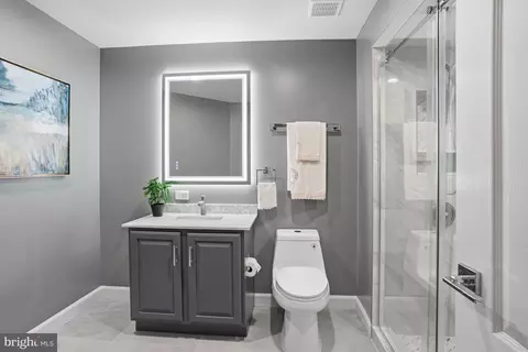 Bath - 1156 Fieldview Dr, Reston, VA 20194 photo 13 of 15