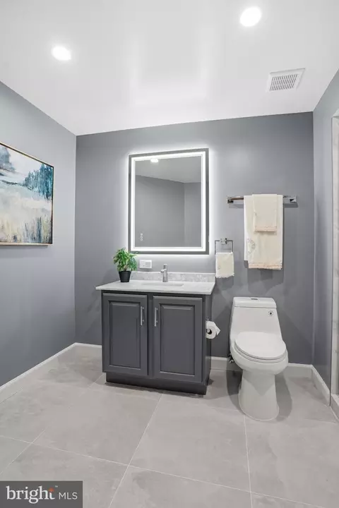 Bath - 1156 Fieldview Dr, Reston, VA 20194 photo 14 of 15