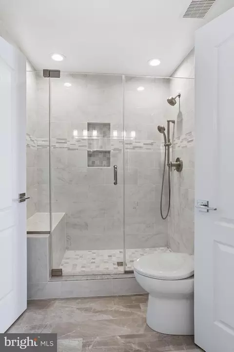 Bath - 1156 Fieldview Dr, Reston, VA 20194 photo 12 of 15