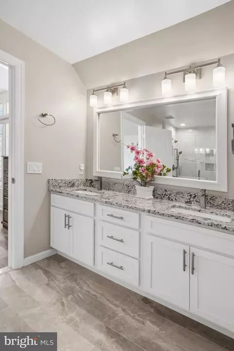 Bath - 1156 Fieldview Dr, Reston, VA 20194 photo 11 of 15