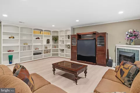Living - 1156 Fieldview Dr, Reston, VA 20194 photo 7 of 7