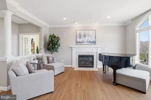 Living - 1156 Fieldview Dr, Reston, VA 20194 photo 1 of 7