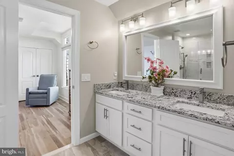 Bath - 1156 Fieldview Dr, Reston, VA 20194 photo 10 of 15