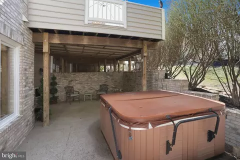 Exterior - 1156 Fieldview Dr, Reston, VA 20194 photo 12 of 16