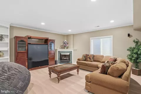 Living - 1156 Fieldview Dr, Reston, VA 20194 photo 5 of 7