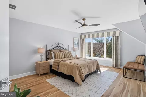 Bedroom - 1156 Fieldview Dr, Reston, VA 20194 photo 6 of 7