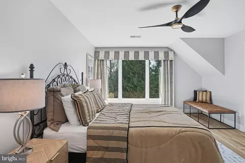 Bedroom - 1156 Fieldview Dr, Reston, VA 20194 photo 5 of 7