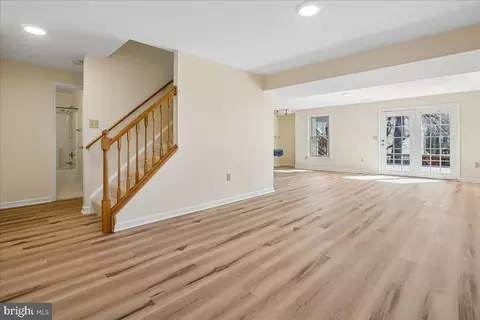 Living - 8501 Silverview Dr, Lorton, VA 22079 photo 5 of 7
