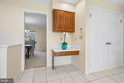 Entry Way - 8501 Silverview Dr, Lorton, VA 22079 photo 2 of 6