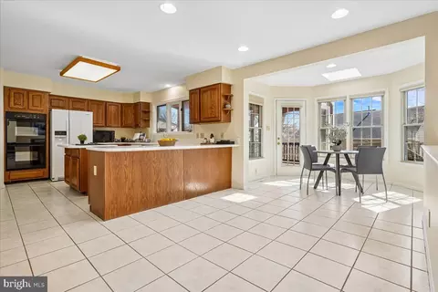 Kitchen - 8501 Silverview Dr, Lorton, VA 22079 photo 7 of 7