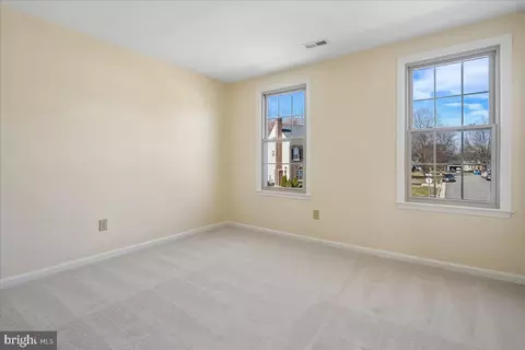Bedroom - 8501 Silverview Dr, Lorton, VA 22079 photo 3 of 8