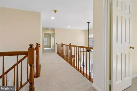 Entry Way - 8501 Silverview Dr, Lorton, VA 22079 photo 5 of 6
