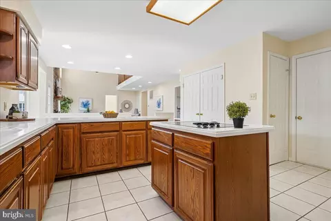 Kitchen - 8501 Silverview Dr, Lorton, VA 22079 photo 6 of 7