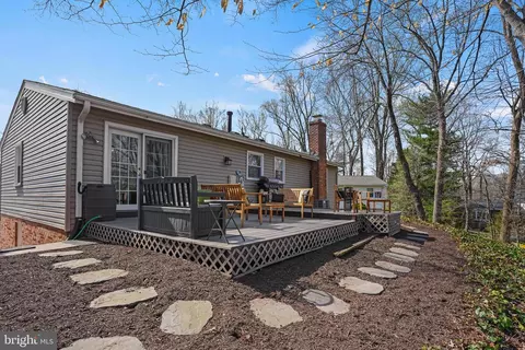 Exterior - 6708 Portree Ct, Springfield, VA 22152 photo 5 of 8