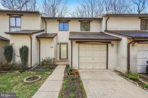 2315 Glade Bank Way, Reston, VA 20191