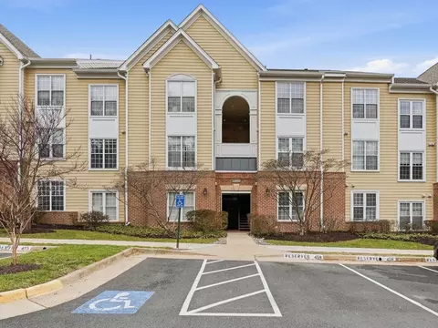 12903 Alton Sq #202, Herndon, VA 20170