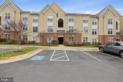 12903 Alton Sq #202, Herndon, VA 20170