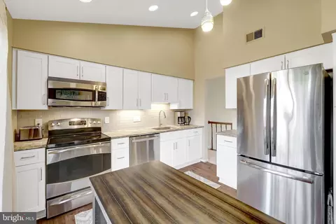 Kitchen - 3644 Beech Down Dr, Chantilly, VA 20151 photo 1 of 3