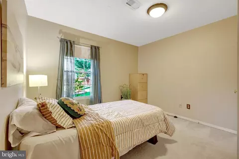 Bedroom - 3644 Beech Down Dr, Chantilly, VA 20151 photo 4 of 4