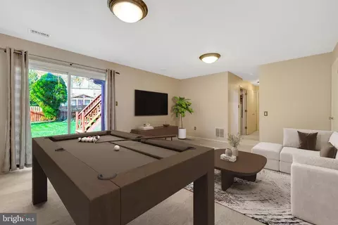 Living - 3644 Beech Down Dr, Chantilly, VA 20151 photo 3 of 5