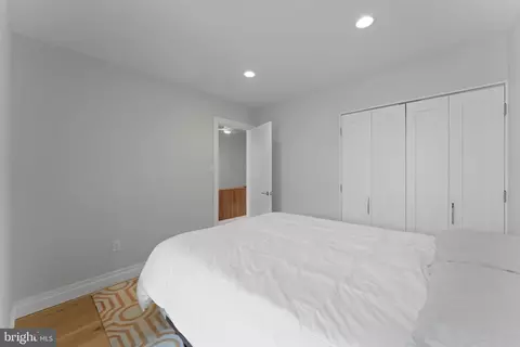Bedroom - 11587 Maple Ridge Rd, Reston, VA 20190 photo 8 of 12