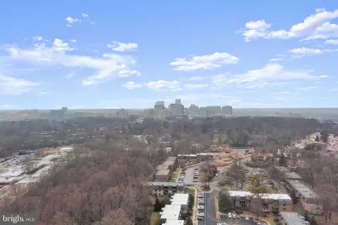 View/Area - 11587 Maple Ridge Rd, Reston, VA 20190 photo 5 of 10