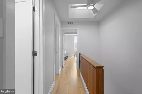 Entry Way - 11587 Maple Ridge Rd, Reston, VA 20190 photo 9 of 10