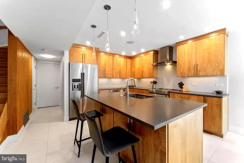 Kitchen - 11587 Maple Ridge Rd, Reston, VA 20190 photo 1 of 4