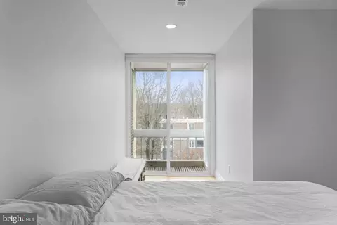 Bedroom - 11587 Maple Ridge Rd, Reston, VA 20190 photo 9 of 12