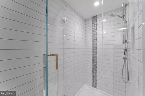 Bath - 11587 Maple Ridge Rd, Reston, VA 20190 photo 2 of 5