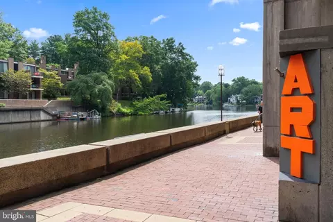 View/Area - 11587 Maple Ridge Rd, Reston, VA 20190 photo 10 of 10