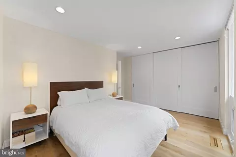 Bedroom - 11587 Maple Ridge Rd, Reston, VA 20190 photo 6 of 12