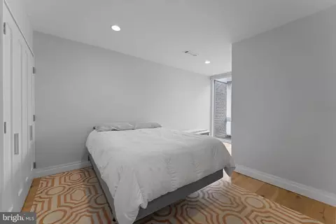 Bedroom - 11587 Maple Ridge Rd, Reston, VA 20190 photo 4 of 12